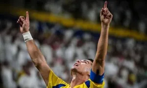 Ronaldo dành tặng bàn thắng cho người cha đã khuất