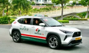 Vinasun 'sống' nhờ bán xe cũ và quảng cáo trên taxi